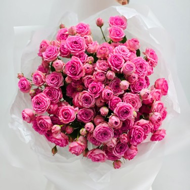 Букет кустовых пионовидных роз Малиновость 15