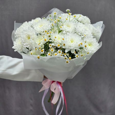 Букет белых цветов Светлость полевая