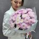 Букет розовых хризантем в упаковке