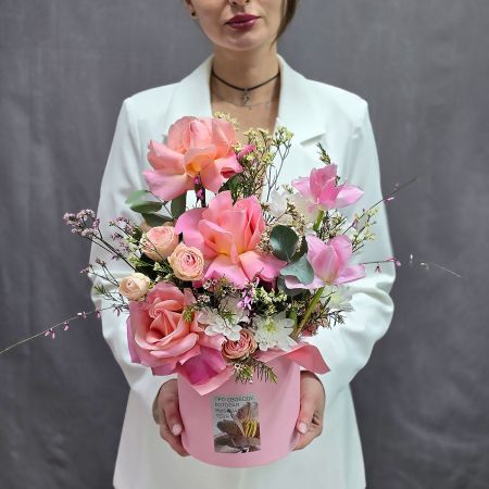 Цветы в коробке Собрано ветром