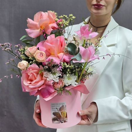 Цветы в коробке Собрано ветром