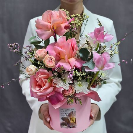 Цветы в коробке Собрано ветром