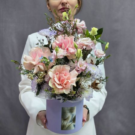 Французские розы в шляпной коробке Розовый сад