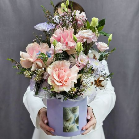 Французские розы в шляпной коробке Розовый сад