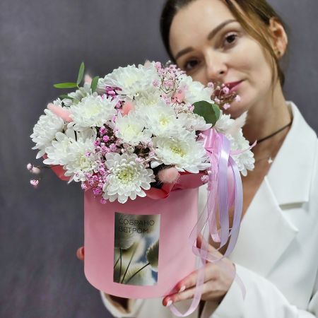 Букет белых хризантем Вечность в коробке