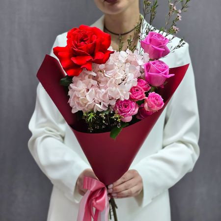 Букет гортензии и роз Улыбнись ка