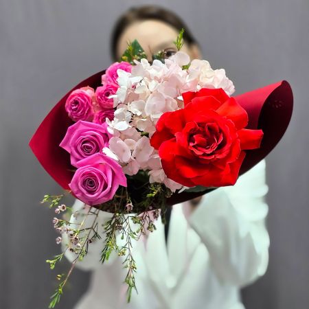 Букет гортензии и роз Улыбнись ка