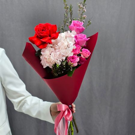 Букет гортензии и роз Улыбнись ка