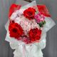 Букет алых французских роз и гортензии