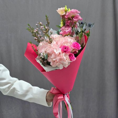 Букет с гортензией Розовое сияние