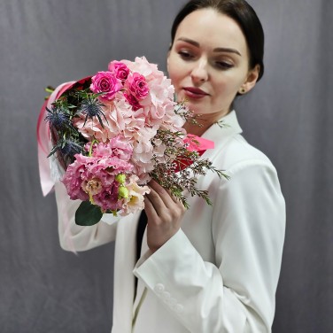 Букет с гортензией Розовое сияние