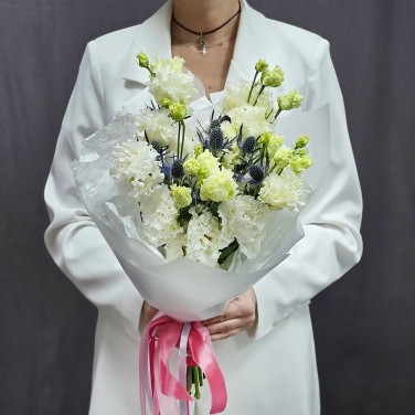 Букет белого лизиантуса Недотрога