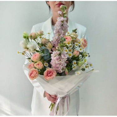 Авторский полевой букет Весенний поцелуй