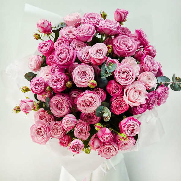 Монобукет кустовых роз Чаровница