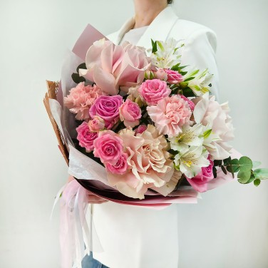 Авторский букет из роз Цветущий май