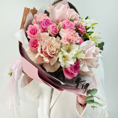 Авторский букет из роз Цветущий май